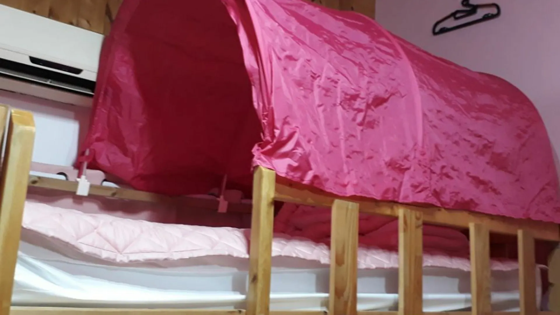 Jeju Yeon Guesthouse 2*,